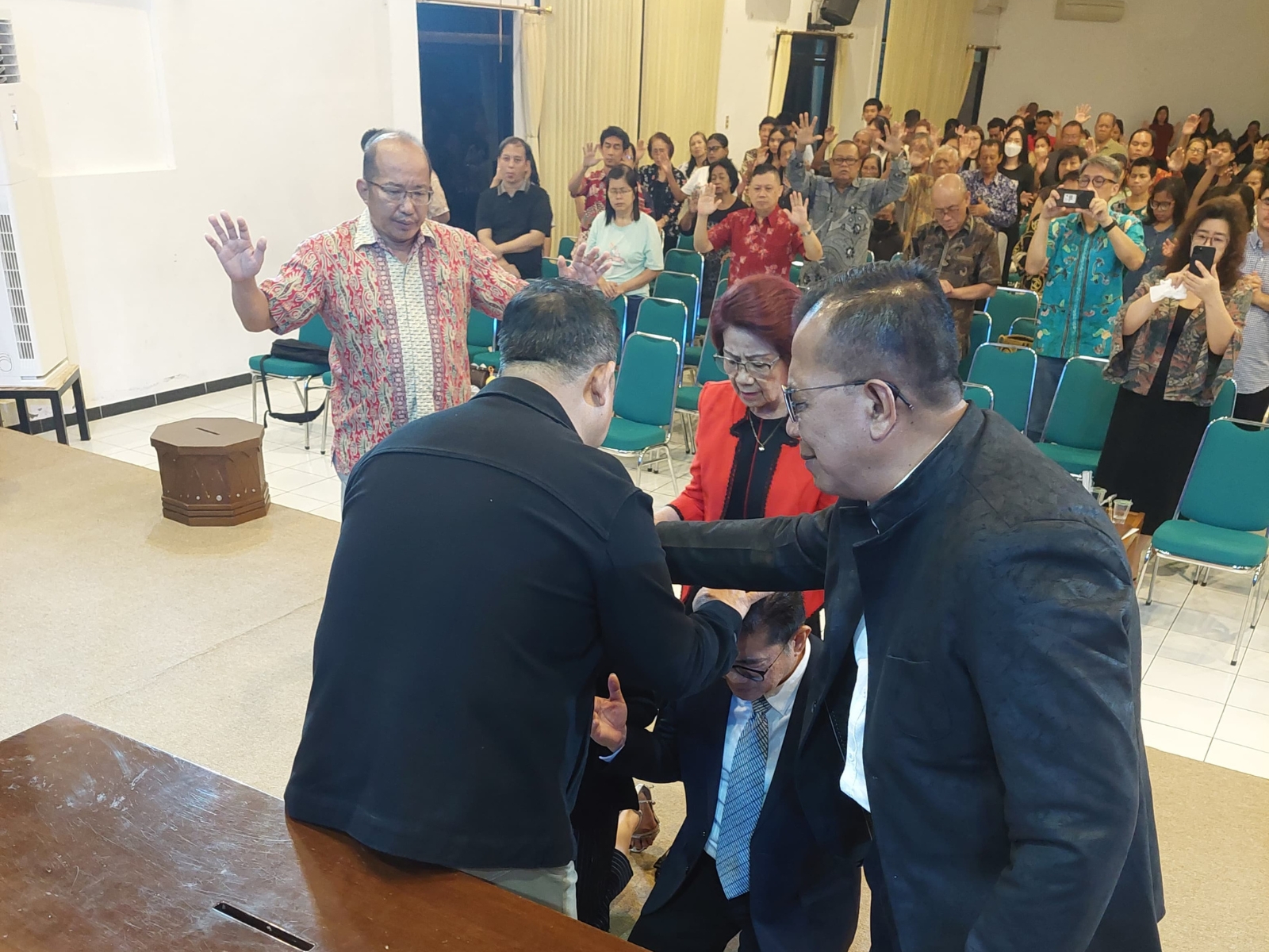 Pentahbisan Gembala GBI Imamat Rajani Pasirian